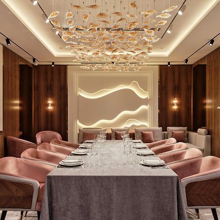 Crowne Plaza Tashkent By Ihg Hotel Екстериор снимка
